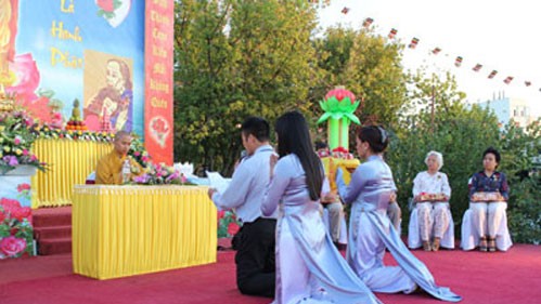 Đại lễ Vu lan tại chùa Trúc Lâm ở Ukraine  - ảnh 3